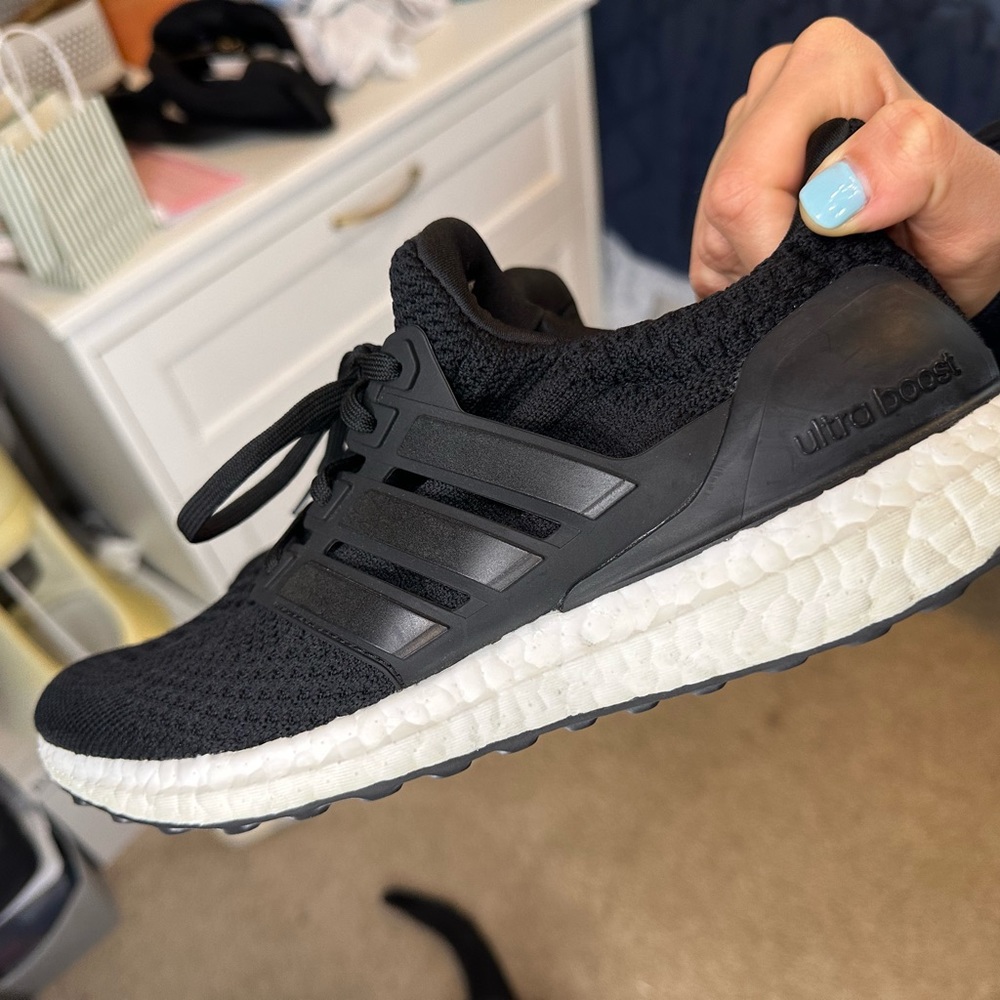 Women’s Ultraboost DNA 5.0 Running Shoes